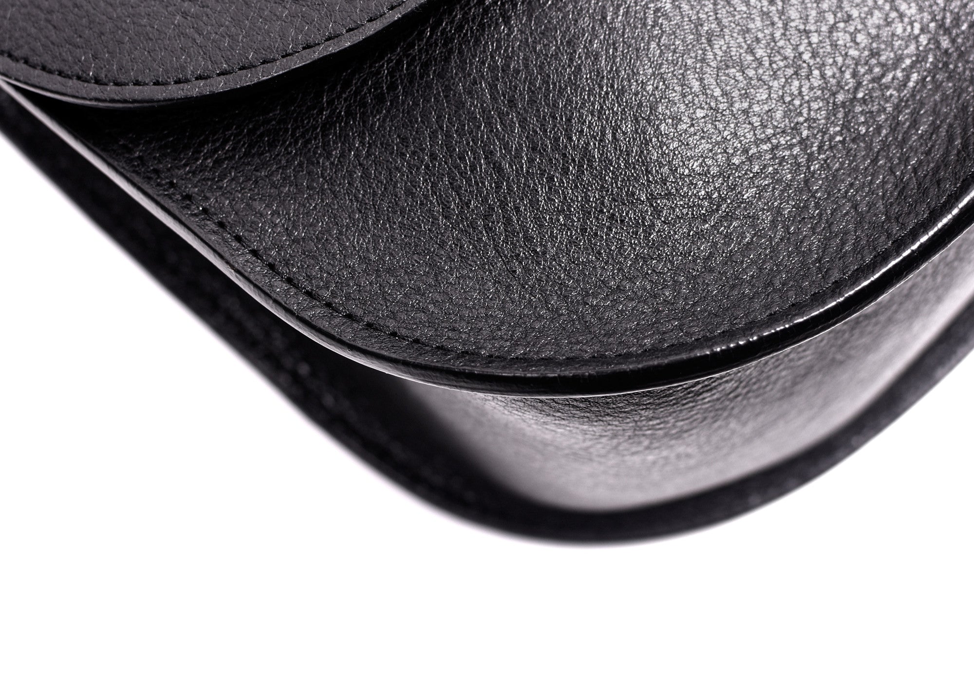 Side Close Up of Arc Shoulder Bag Black-Red