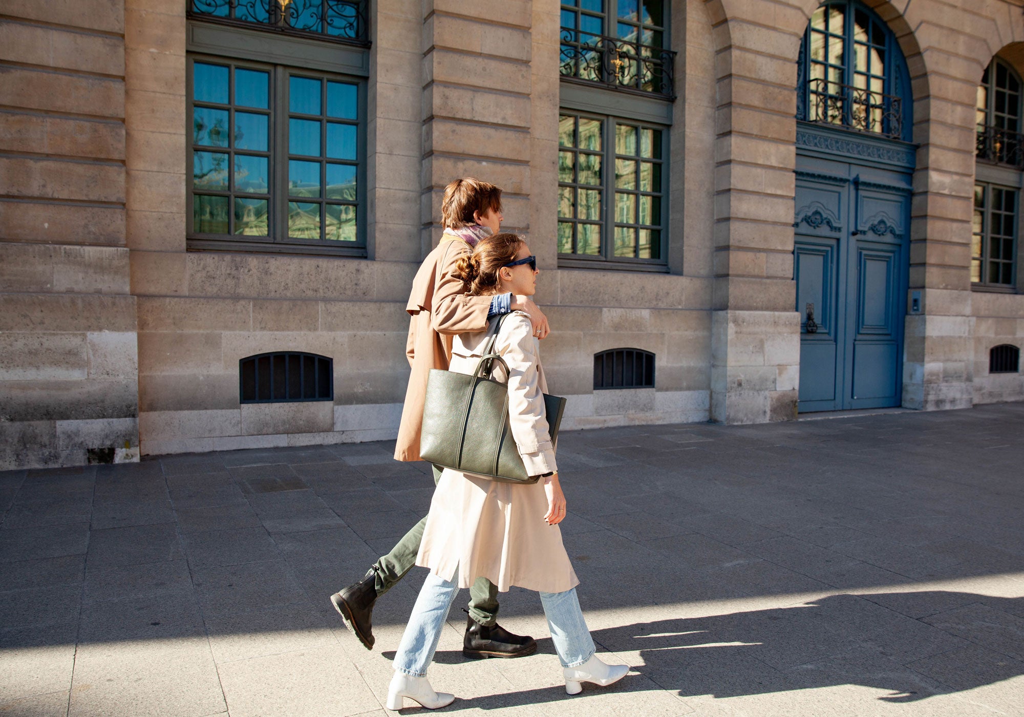 The Morris Leather Tote Lifestyle