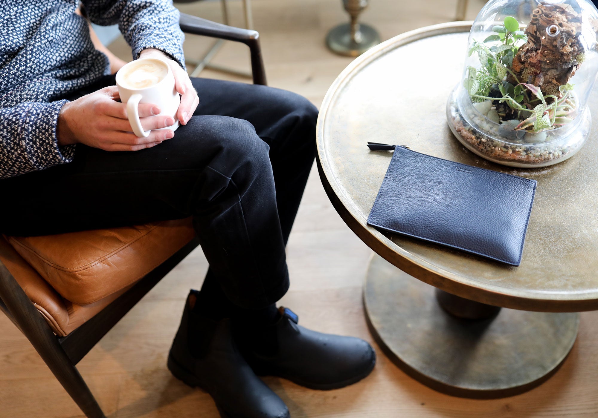 No. 8 Pouch Lifestyle