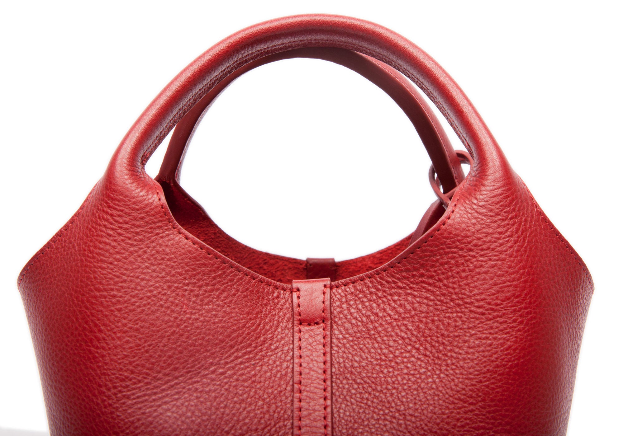 Top Leather Handle of The One-Piece Bag Red