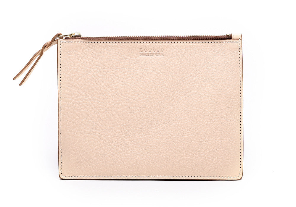 Front Leather View of No. 8 Pouch Natural