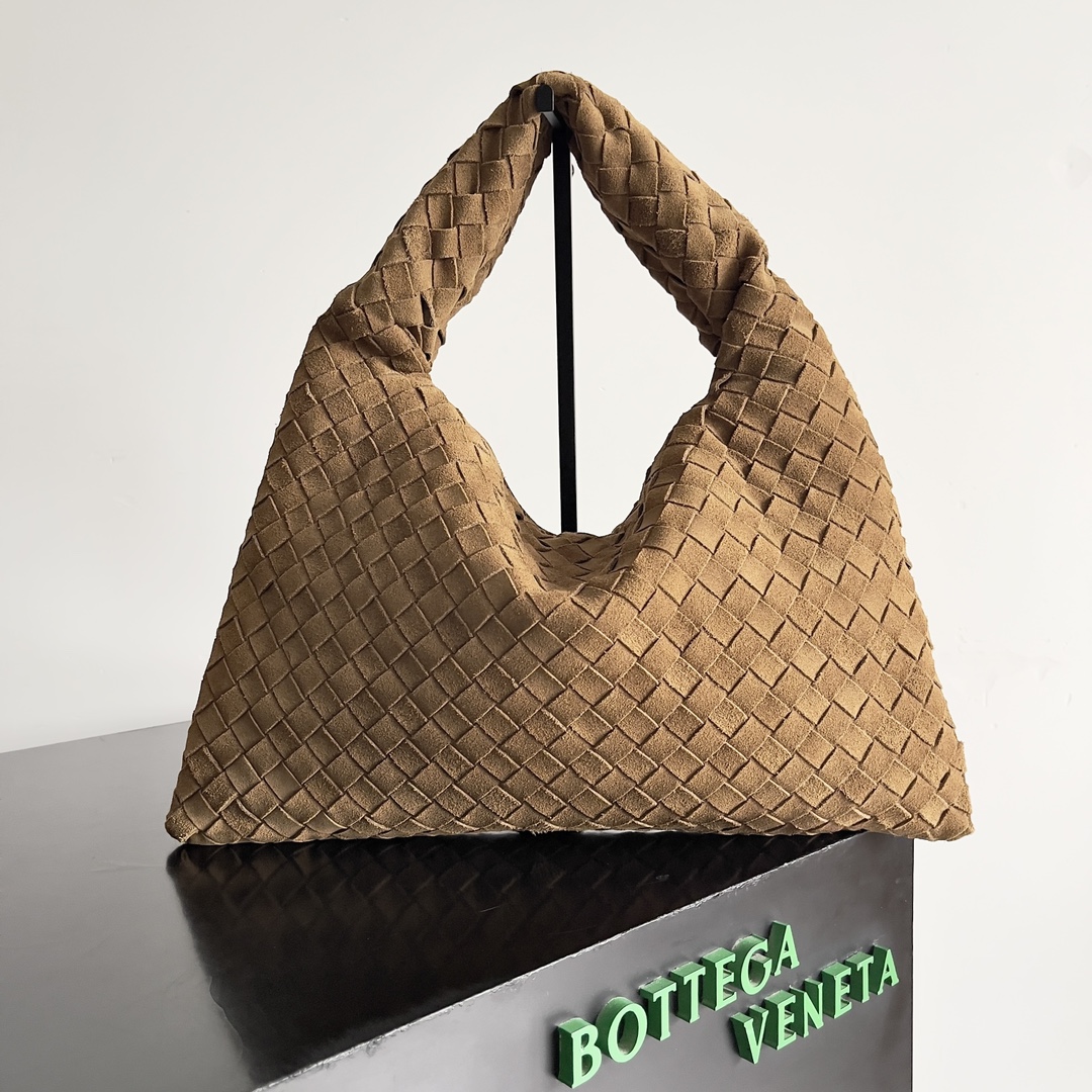 HOP medium-sized handbag