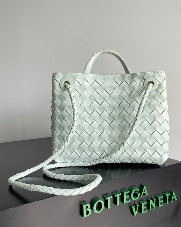 Small Andiamo diagonal cross bags (Ice Blue)