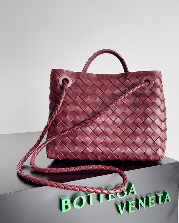 Small Andiamo diagonal cross bags (Barlow Red)