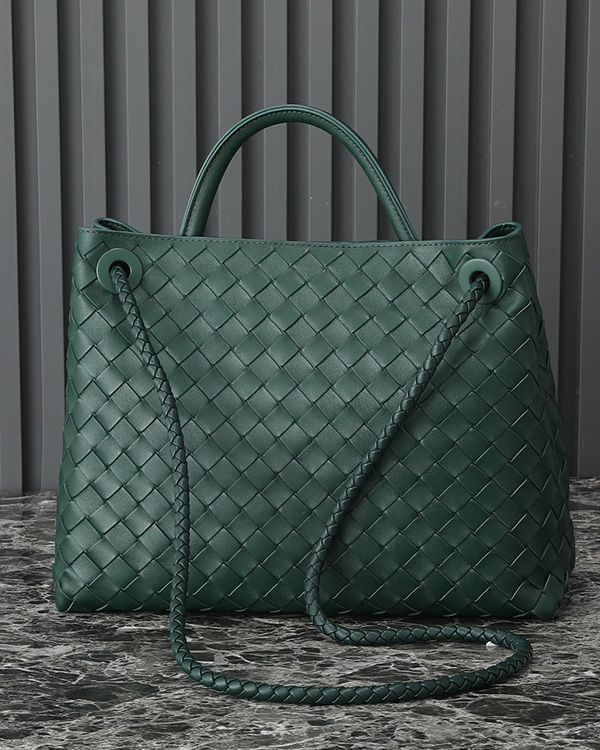 Medium Andiamo diagonal cross bags (Grandmother Green)