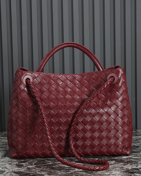 Medium Andiamo diagonal cross bags (claret color)