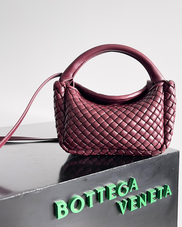 Cobble Small Handbag (Barolo Red Wine)