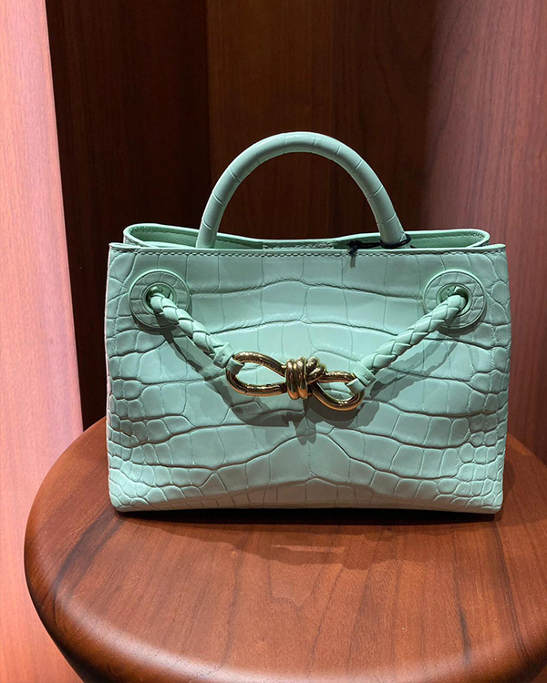 Small Andiamo Crocodile Pattern Cross Bag (mint green)